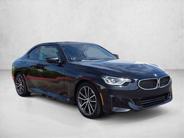 Used 2024 BMW 230i Coupe w/ Premium Package RWD image 3