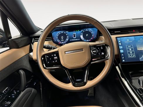 Used 2025 Land Rover Range Rover Sport Autobiography image 12
