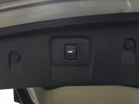 Used 2019 Nissan Murano Platinum w/ Cargo Package image 9