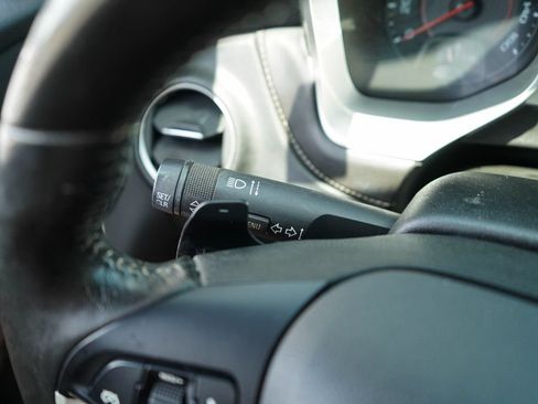 Used 2015 Chevrolet Camaro LT RWD image 31