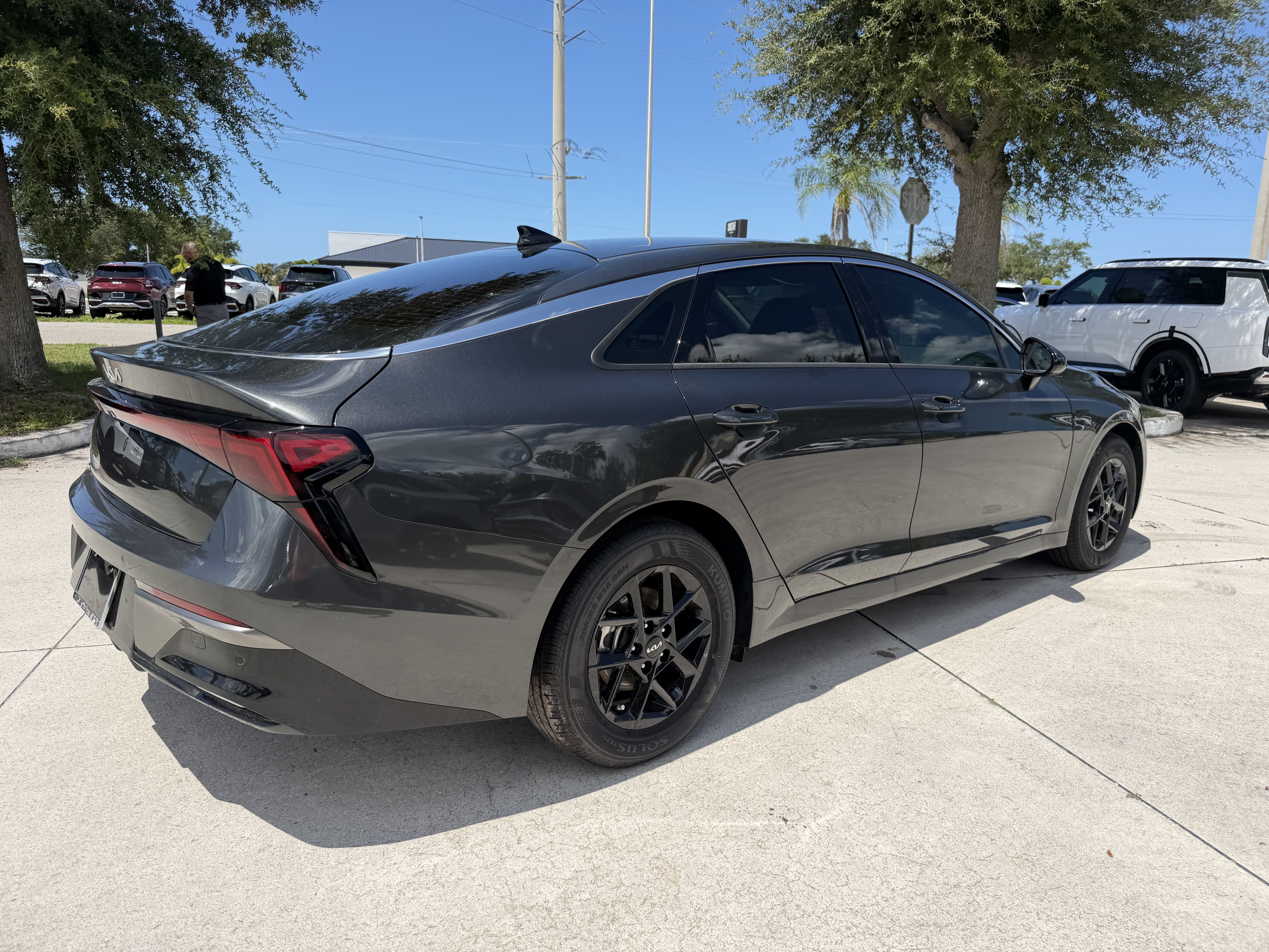 New 2026 Kia K5 LXS FWD image 3