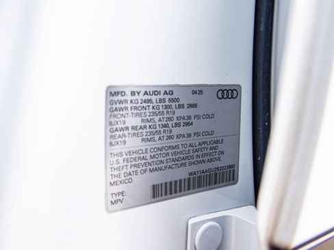 Certified 2025 Audi Q5 Premium w/ Convenience Package AWD/4WD image 28