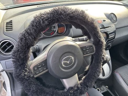 Used 2012 MAZDA MAZDA2 Touring image 10