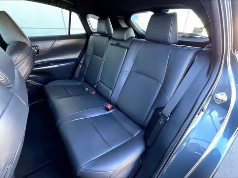 Used 2023 Toyota Venza Limited image 20