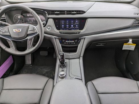 Used 2024 Cadillac XT5 Premium Luxury image 13