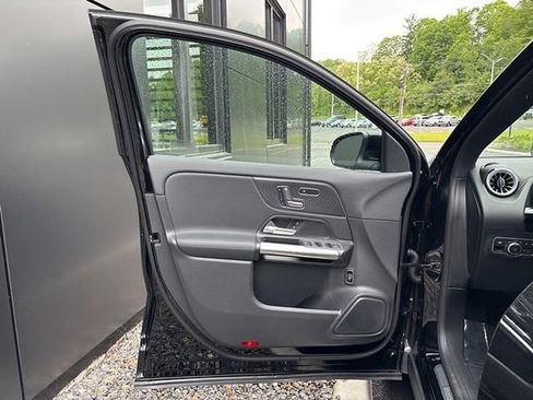 Certified 2025 Mercedes-Benz GLA 250 4MATIC image 16