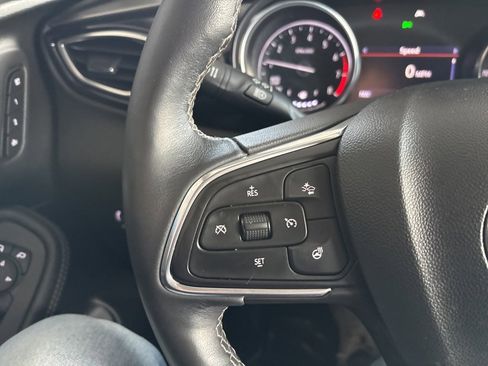 Used 2020 Buick Encore GX Essence image 15