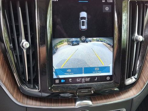 Used 2023 Volvo XC60 B5 Ultimate w/ Climate Package image 20