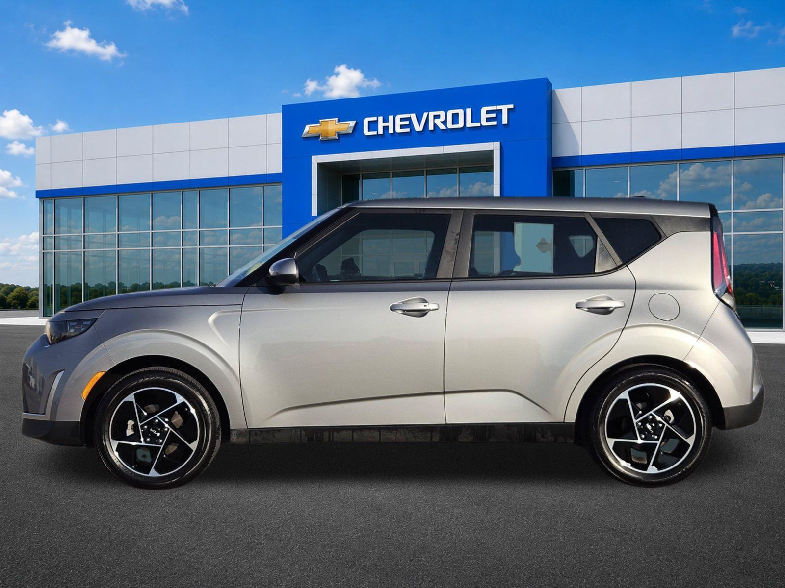 Used 2025 Kia Soul EX FWD image 3