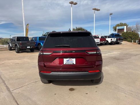 New 2026 Jeep Grand Cherokee Altitude AWD/4WD image 6