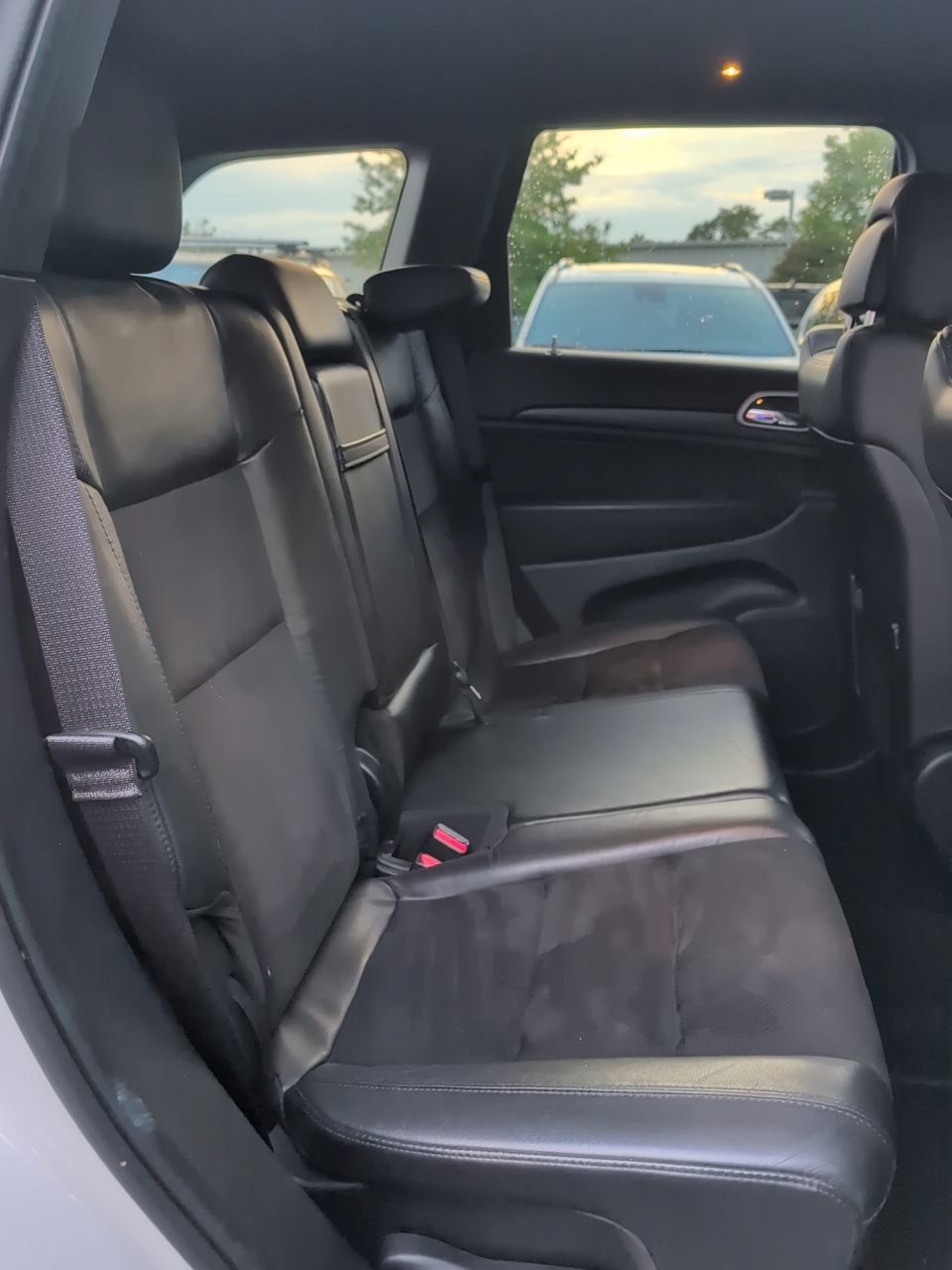 Used 2022 Jeep Grand Cherokee Laredo X AWD/4WD image 19