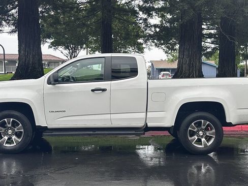 Used 2015 Chevrolet Colorado W/T image 5