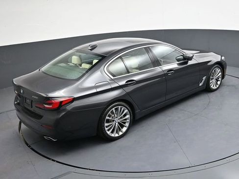 Used 2021 BMW 530i w/ Premium Package image 22