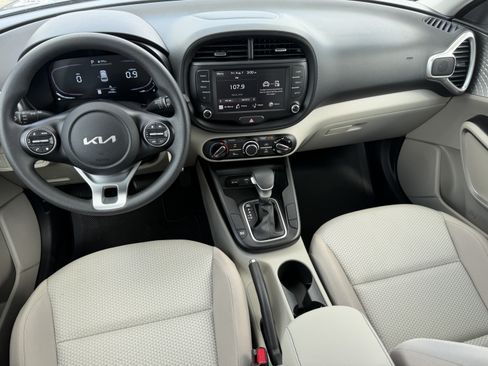Certified 2023 Kia Soul LX FWD image 13