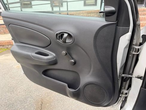 Used 2015 Nissan Versa S FWD image 21