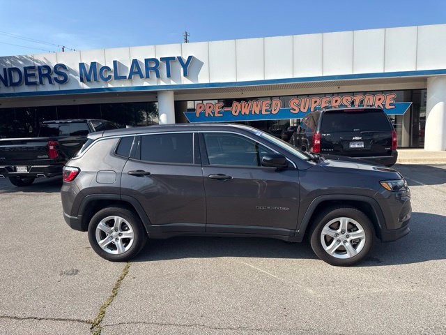 Used 2023 Jeep Compass Sport AWD/4WD image 4