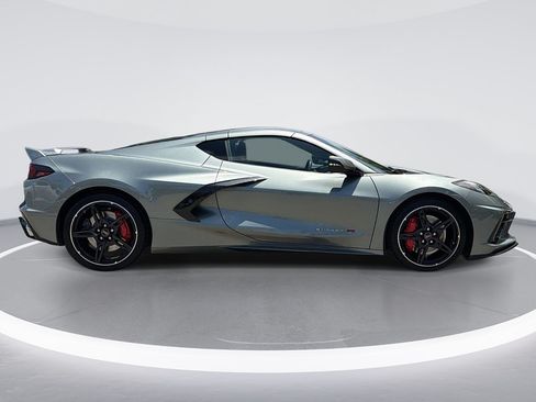Used 2023 Chevrolet Corvette Stingray Premium Cpe w/ Z51 Performance Package RWD image 3