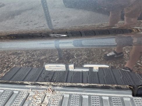 Used 2019 GMC Sierra 1500 SLT w/ SLT Premium Package image 7