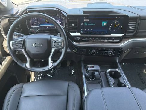 Used 2024 Chevrolet Silverado 1500 LT Trail Boss w/ Convenience Package II AWD/4WD image 24