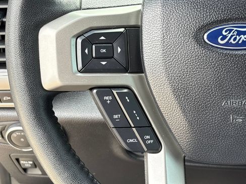 Used 2020 Ford F150 Lariat w/ Equipment Group 502A Luxury AWD/4WD image 18