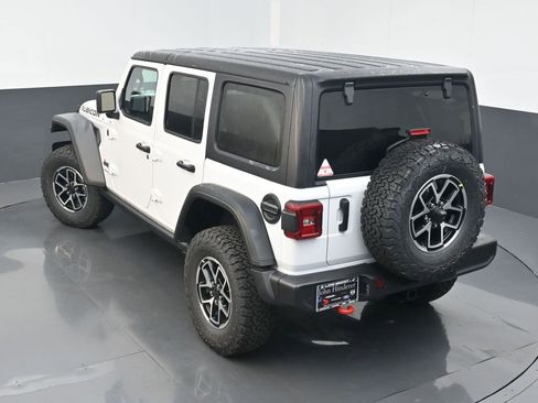 New 2025 Jeep Wrangler Rubicon w/ Technology Group image 39