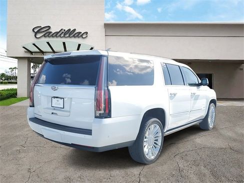 Used 2019 Cadillac Escalade ESV Platinum image 5