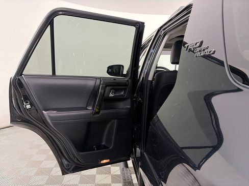 Used 2020 Toyota 4Runner TRD Off-Road Premium w/ Moonroof Package AWD/4WD image 12