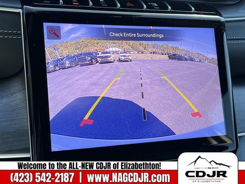 New 2025 Jeep Grand Cherokee Limited w/ Black Appearance Package image 31