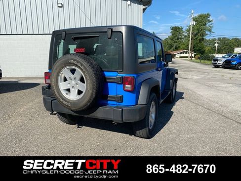 Used 2012 Jeep Wrangler Sport AWD/4WD image 5