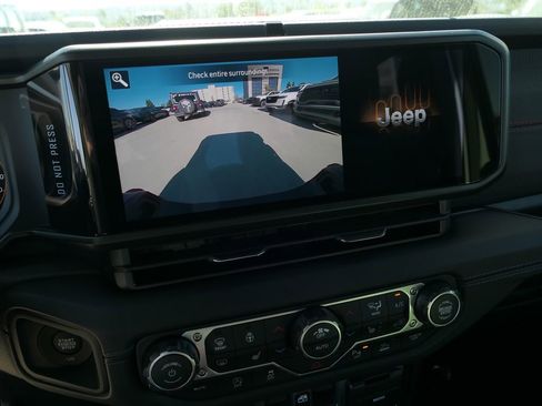 New 2026 Jeep Gladiator Rubicon w/ Safety Group image 17