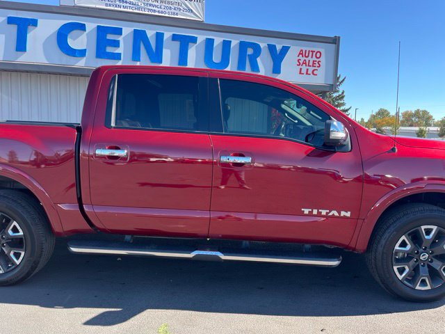 Used 2021 Nissan Titan 4x4 Crew Cab image 12