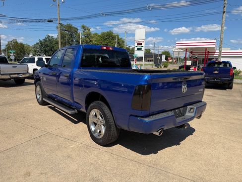 Used 2015 RAM 1500 Express AWD/4WD image 3