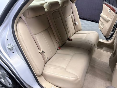 Used 2007 Cadillac DTS w/ Trunk Convenience Package FWD image 32