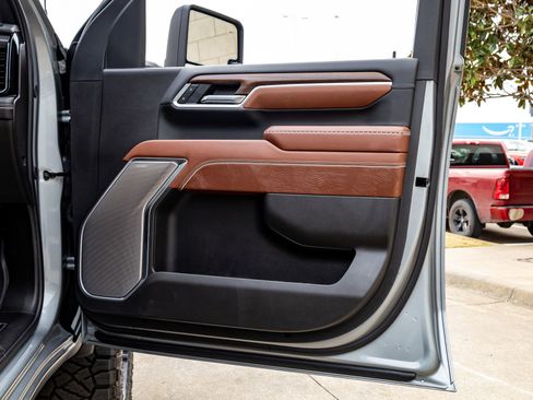 Used 2026 GMC Sierra 2500 Denali Ultimate image 37