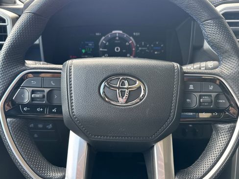 Used 2024 Toyota Sequoia Platinum image 25