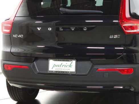 Certified 2024 Volvo XC40 B5 Core AWD/4WD image 10