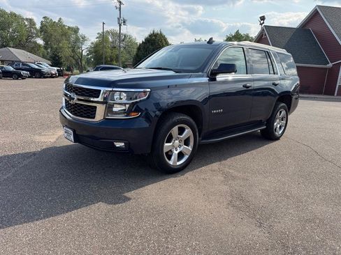 Used 2019 Chevrolet Tahoe LT w/ Luxury Package AWD/4WD image 10