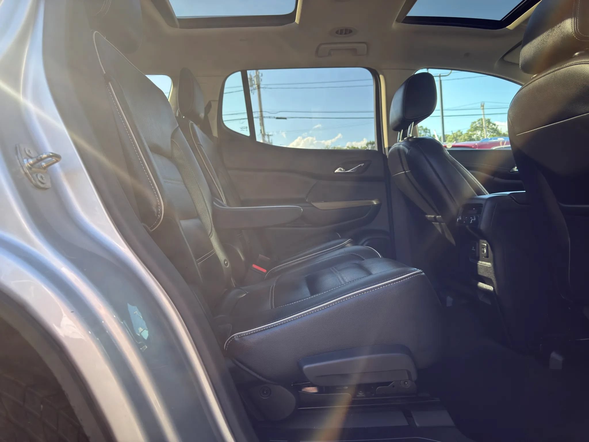 Used 2019 GMC Acadia Denali AWD/4WD image 22