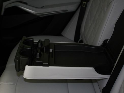 New 2026 BMW X5 xDrive50e image 22