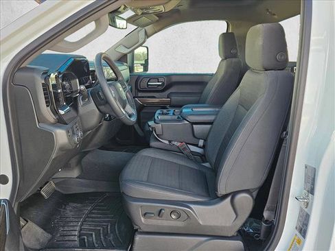 Used 2024 Chevrolet Silverado 2500 LT w/ Convenience Package image 17