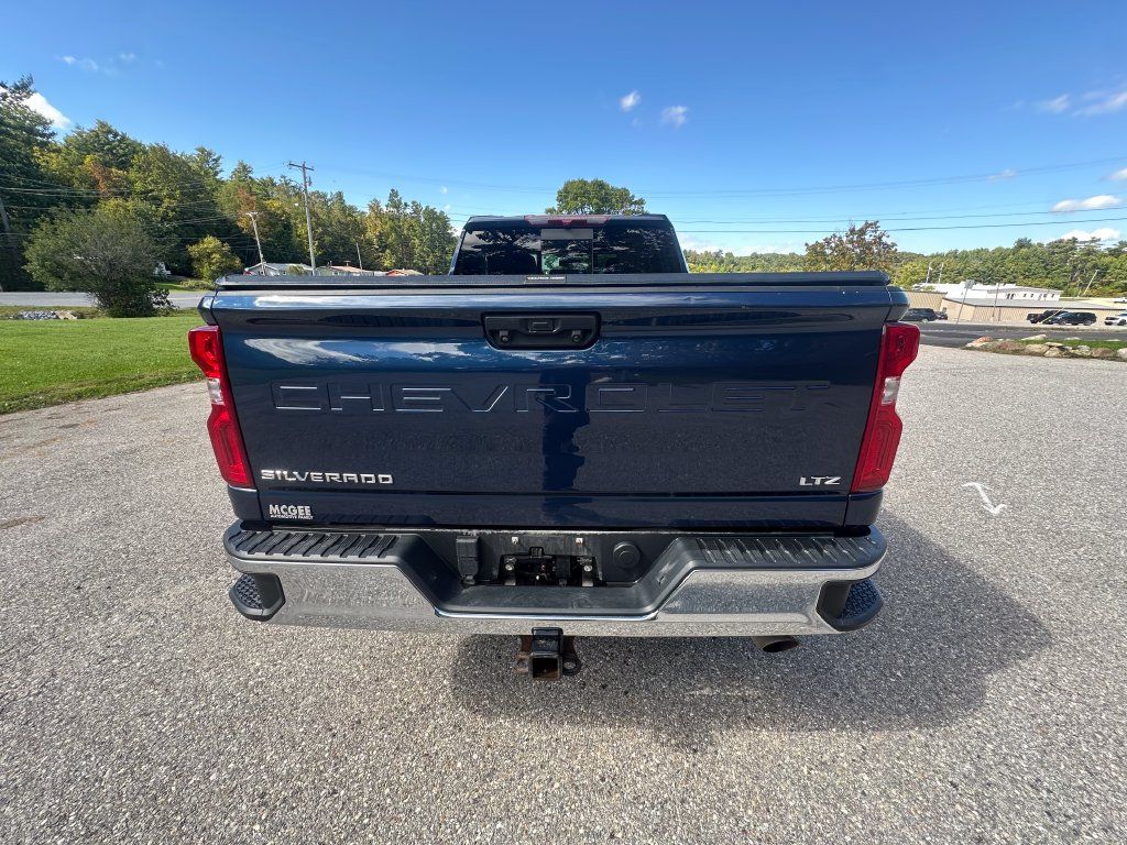 Used 2023 Chevrolet Silverado 2500 LTZ w/ LTZ Convenience Package AWD/4WD image 4