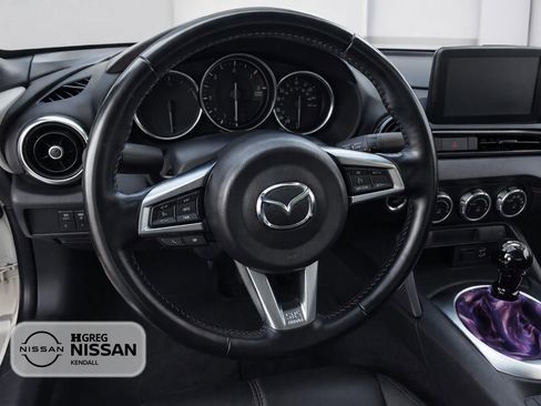 Used 2018 MAZDA MX-5 Miata Grand Touring RWD image 9