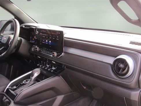 Used 2023 Chevrolet Colorado LT w/ LT Convenience Package II image 37