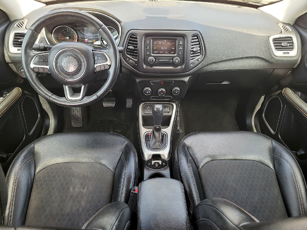 Used 2018 Jeep Compass Latitude FWD image 14