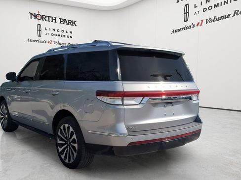 Used 2024 Lincoln Navigator Reserve AWD/4WD image 3