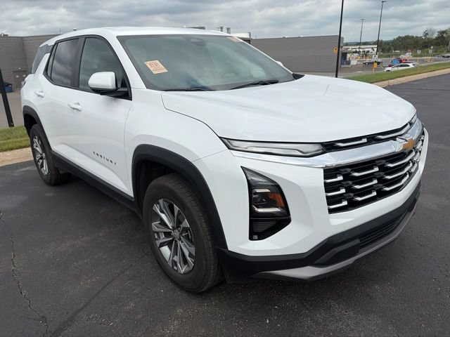 Used 2025 Chevrolet Equinox LT AWD/4WD image 4
