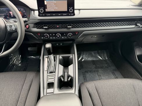 Used 2024 Honda Accord EX image 16