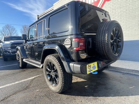 Used 2022 Jeep Wrangler Unlimited Sahara image 9