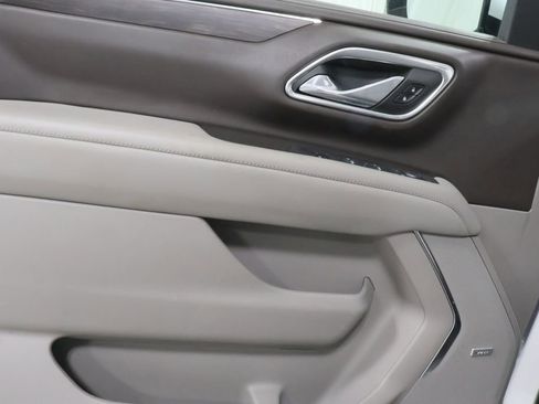 Used 2024 Chevrolet Tahoe Z71 w/ Luxury Package image 22