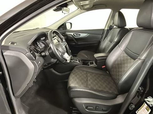 Used 2020 Nissan Rogue Sport SV w/ Technology Package AWD/4WD image 11